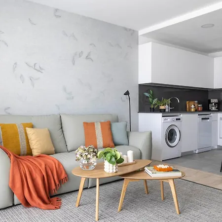 Pando 1 Bed 25d Floor Apartment Malaga